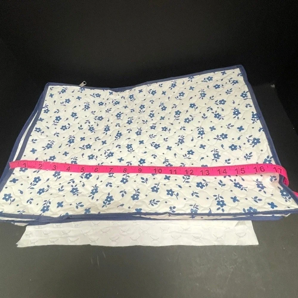 Lillian Vernon Quilted Floral Storage Bags Blue White Set of 2 Zippered Cases